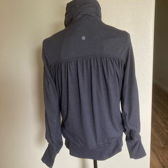 Lululemon Jacket Womens 8 Gray Reversible Thumb Holes Ruched Zipper Cool Down - Picture 6 of 12